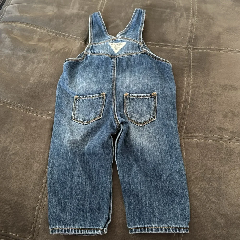 Oshkosh B’gosh Denim Button Down Kids 9M Overalls with Heart